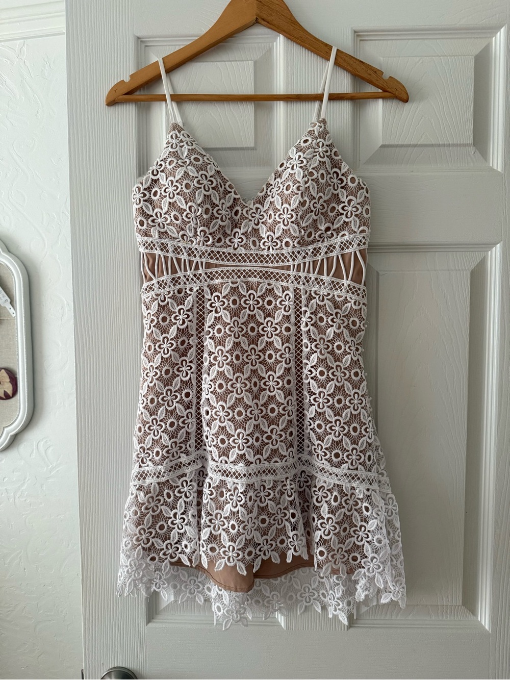 Guess White Floral Lace Mini Dress